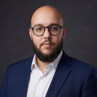 Portrait de Naïm Ghezali, fondateur de 7 Sport Business